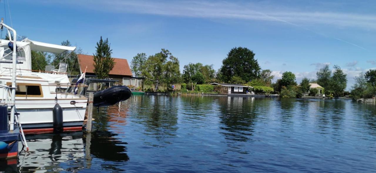 C'Est La Vie Houseboat Hotel Nederhorst den Berg Ngoại thất bức ảnh